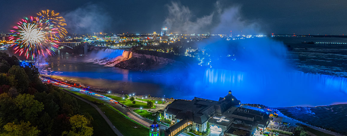 Niagara Falls Fireworks - Fallsview Dining